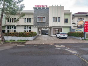 RedDoorz @ Sersan Bajuri Atas