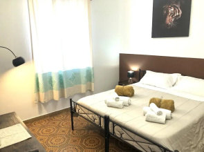 Bb Chic Room With Shared Bathroom in the City