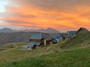 Appartement 4 personnes - Hautes-Pyrénées- Village de Peyragudes Peyresourdes - Vue exceptionnelle sur la montagne