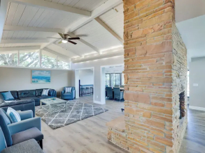 16 Mi to Manatee Viewing! Spacious Tampa Retreat