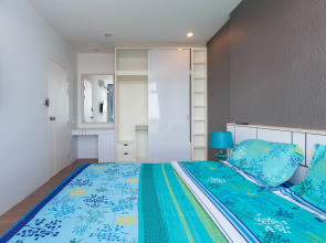 The Thames Pool Access Resort SHA+