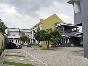 RR -2 Syariah Hotel SLG