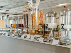 Simplestay Chatuchak, Surestay Collection By Best Western