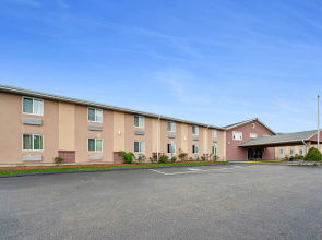 Americas Best Value Inn Foxboro