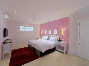 Mayfair Palm Beach Resort