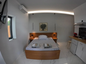 Studio Elia Platamon