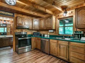 The Hartland - Hot Tub, Jacuzzi, Fireplace
