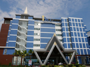 Blu Hotel Nakhon Phanom