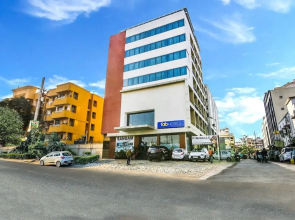 FabHotel The Pinnacle