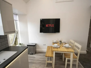 Battell Chambers Lovely Self-catering Apartment Located Within a Beautifully Renovated Building