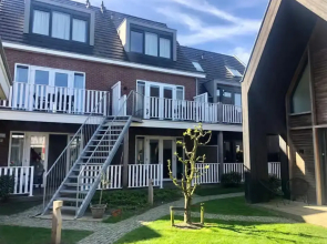 Beautiful Lodge Close to the Beach