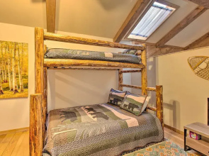 'blue Spruce Cabin' w/ Hot Tub & Resort Amenities
