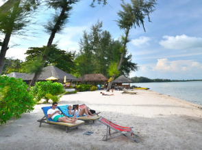 Thiw Son Beach Resort