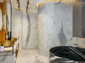 Paragraph Freedom Square, A Luxury Collection Hotel, Tbilisi