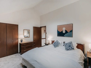 55sw - Fireplace - D/W - W/D - Wi-fi - Sleeps 4