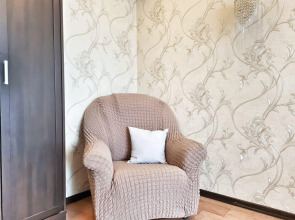 Апартаменты на улице Комарова