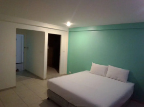 Blue Moon Huahin