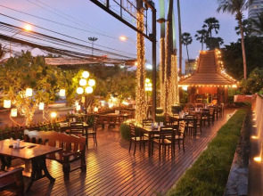 Jomtien Palm Beach Hotel And Resort