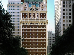 The Adolphus, Autograph Collection
