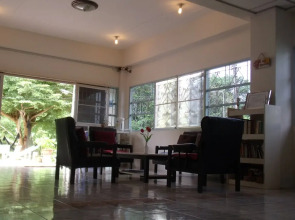 Albatross Guesthouse @ Thungwualaen Beach