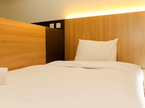 Nice and Cozy Studio at Monroe Tower Apartment