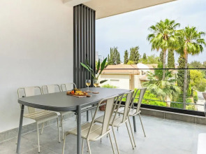 Sanders Evolution 2 Sweet 2 Bedroom Apartment With Balcony