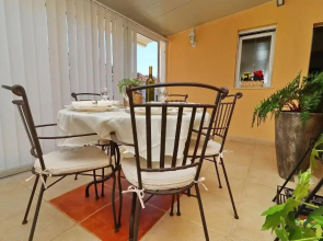 Sunshine Apartment Doda