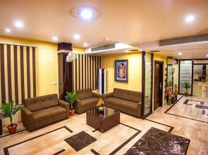 Fabhotel Gold Leaf I