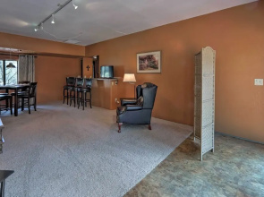 2 Mi to Courthouse Plaza: Prescott Cottage