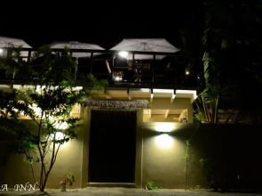 Отель Ithaa Inn Kamadhoo