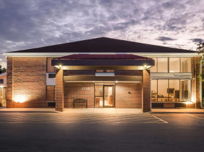 Super 8 by Wyndham Watertown WI