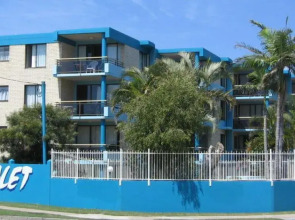 Surf Chalet
