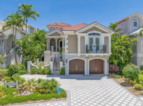 Il Paradiso Perduto 7 Bedroom Home by RedAwning