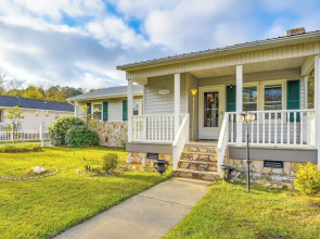 3 Mi to Dtwn: Family-friendly Sanford Home
