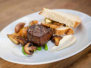 King's Inn City Hostel Hotel Restaurant-NEW