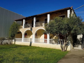 Medousa Apartments