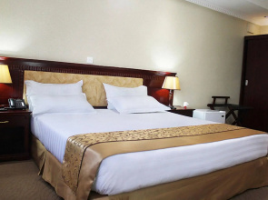 Hill View Hotel & Apartments