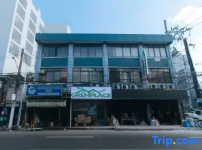 GREN PLACE near Baclaran Airport Road by RedDoorz