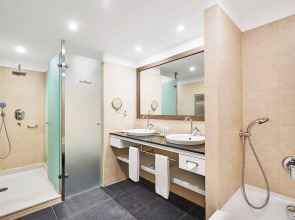 Le Meridien Ra Beach Hotel & Spa