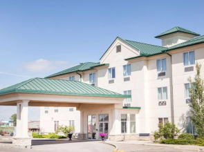 Super 8 Estevan, SK