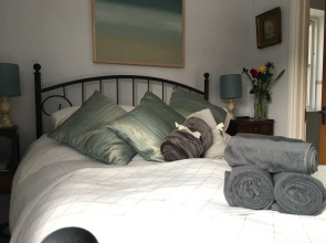 5 Charlton Mill Way B&B
