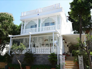 White Palace Otel
