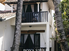 Poya Villa Ahangama by Sunsessions