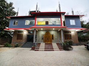 OYO Flagship 23284 Jp Homes