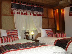 Huarn Jana Boutique
