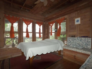 Roatan Bed & Breakfast Apartments