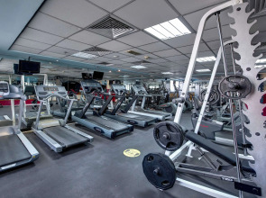 Howard Johnson Plaza By Wyndham Dubai Deira