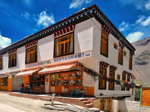Hotel Deyzor
