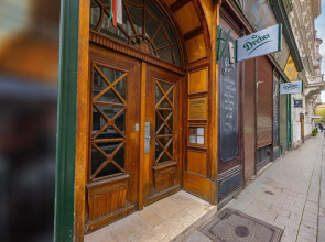 Amber Terrace Studio