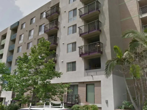 Hollywood and Highland Apartment